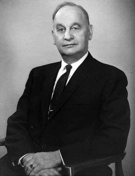 File:Waino Hendrickson (1896-1983) in 1957.png