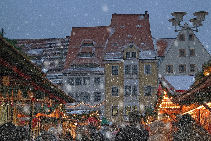 File:Weihnachtsmarktfreiberg2.jpg