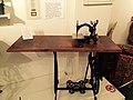 English: The sowing machine exhibit of the Wenham Museum