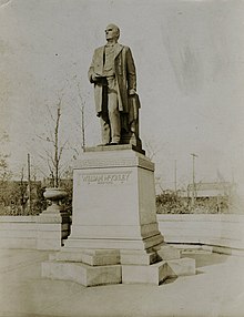 William McKinley-Denkmal, McKinley Park, Chicago, frühes 20. Jahrhundert (NBY 717) .jpg