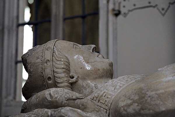 Effigy of William Edington in Winchester Cathedral.