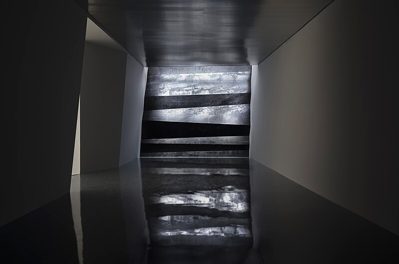 File:Zheng Chongbin, Wall of Skies (2015).jpg