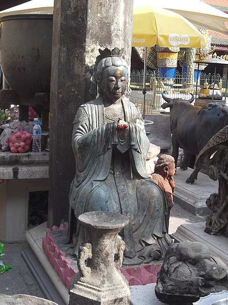 File:เจ้าแม่กวนอิม วัดพระแก้ว Kwannon at Wat Phra Kaew.jpg