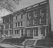 Townhomes built during the development of Mount Pleasant at the turn of the 19th and 20th centuries. 1721-1725 Lamont St., NW (still standing) (4119139914).jpg