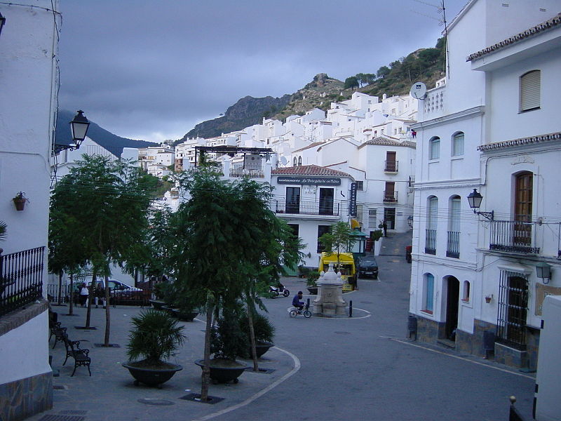 File:2002-10-26 11-15 Andalusien, Lissabon 395 Casares.jpg