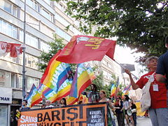 Avrupa Sosyal Forum'unda gökkuşağı bayrağı, İstanbul(2010)