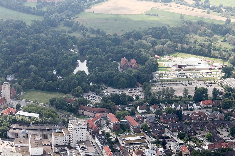 File:2012-08-08-fotoflug-bremen zweiter flug 1479.JPG