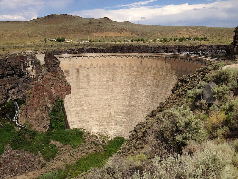 File:2013-07-07 16 29 46 Salmon Falls Creek Dam in Idaho viewed from the west.jpg