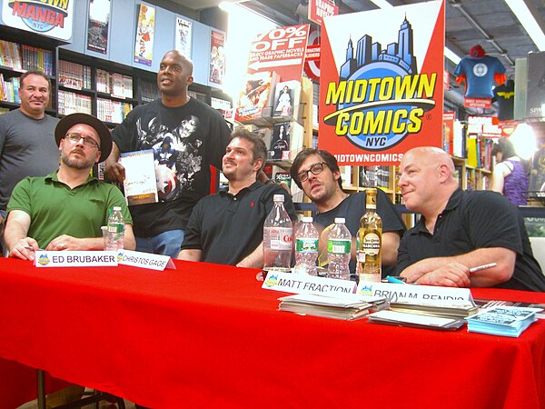 Bendis (far right) at a 2010 signing in Manhattan with fellow Marvel writers (seated left to right) Ed Brubaker, Christos Gage and Matt Fraction