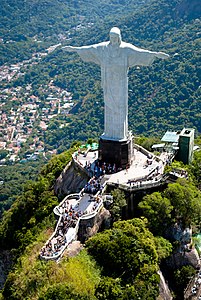 A Megváltó Krisztus szobra Paul Landowski, zsírkő Corcovado-hegyen, Rio de Janeiro (1931)