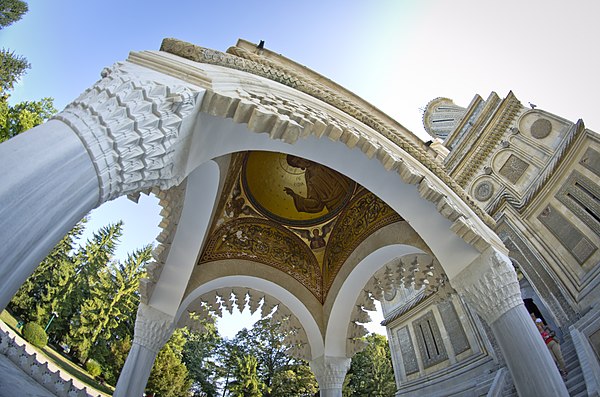 The aghiasmatar (holy water basin) pavilion in front of the Cathedral