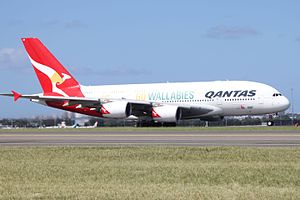 Airbus A380-842 Qantas VH-OQH (25668086045).jpg