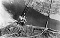 תקיפת גשר בנהר האן, דרום מזרחית לסיאול שנועדה לעקב את כוחות קוריאה הצפונית.