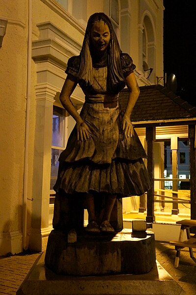 File:Alice at night, Llandudno - geograph.org.uk - 3836261.jpg