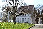 Alte Schule am Dorfplatz in Weidach