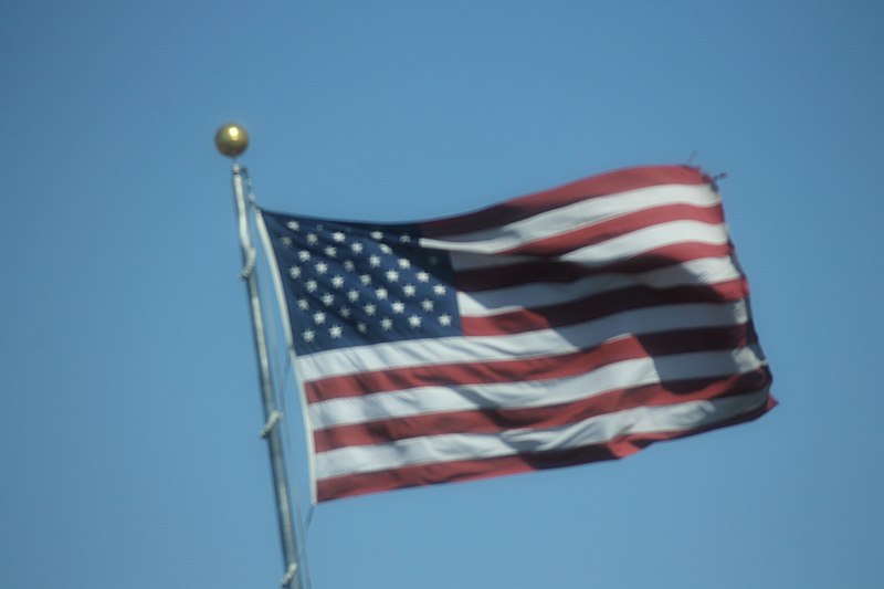 File:American Flag on Flag Pole 3.jpg