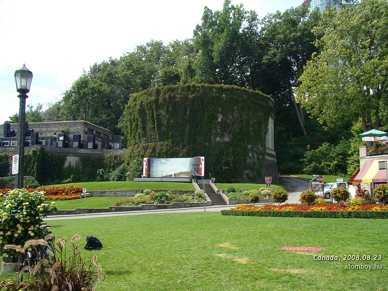 File:An old reservoir, Niagara Falls - panoramio.jpg