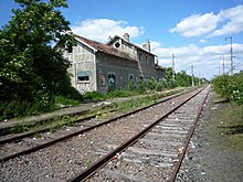 Aniche Station im Jahr 2009, von der Streckenseite aus gesehen.