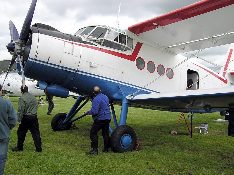 File:Antonov.an-2.ha-mkf.arp.jpg