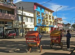 Pousse-pousse in central Antsirabe