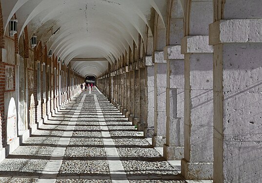 Arcade of Casa de Santiago de los Caballeros, Aranjuez, Spain