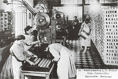 L'usine d'Aubervilliers vers 1900.