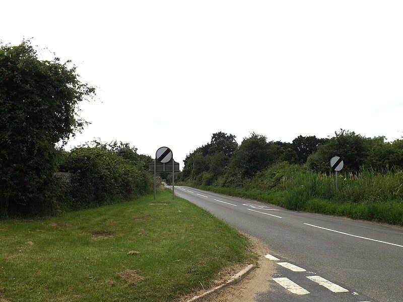 File:B1111 Hopton Road, Smallworth - geograph.org.uk - 5052250.jpg