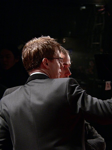 File:BAFTA 2007 (387066530).jpg