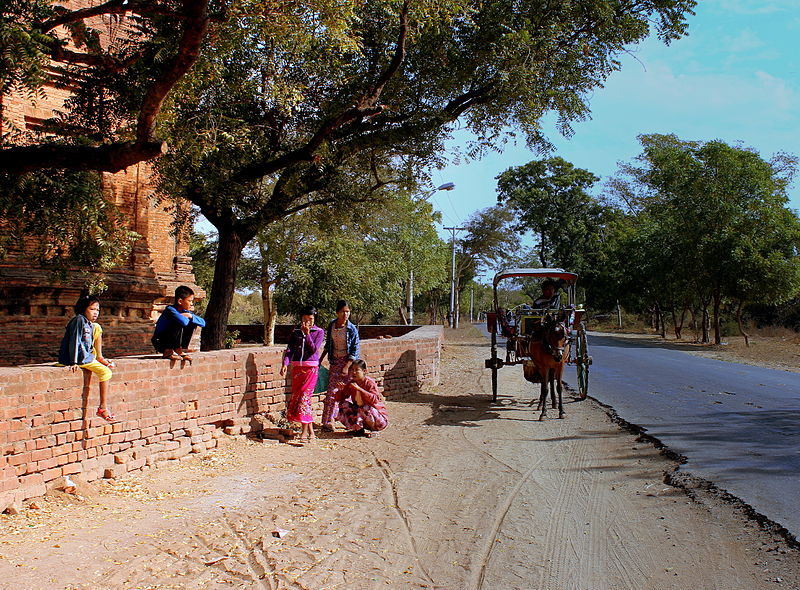 File:BAGAN MYANMA JAN2013 (8511565106).jpg