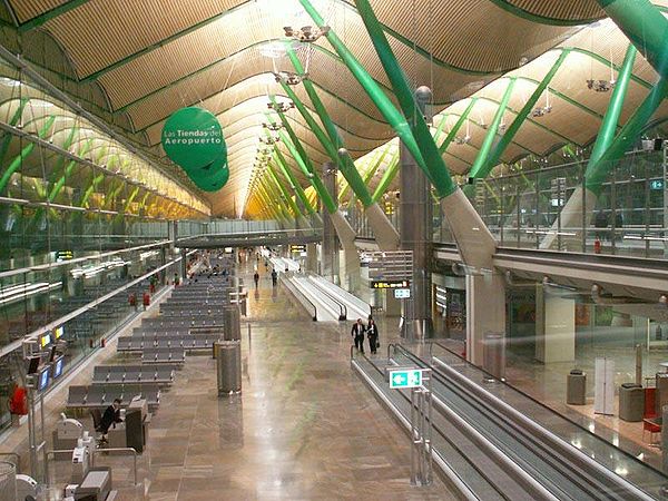 Barajas Airport Terminal 4 Interior, Richard Rogers Partnership, 2006.