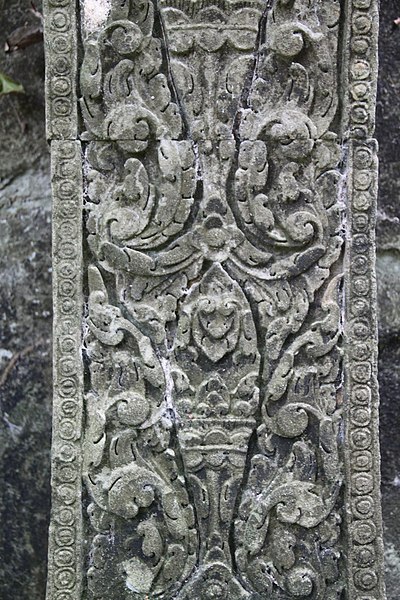 File:Beng Mealea (9719882297).jpg