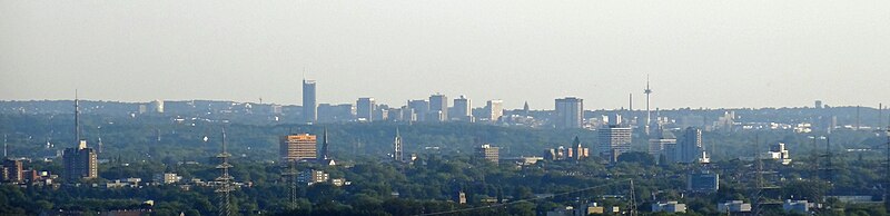 File:Blick auf Essen von Recklinghausen.jpg