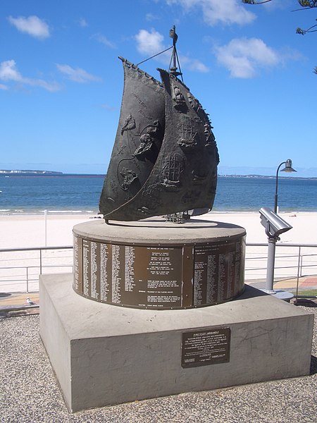 Fail:BrightonLeSands_First_Fleet_monument.JPG