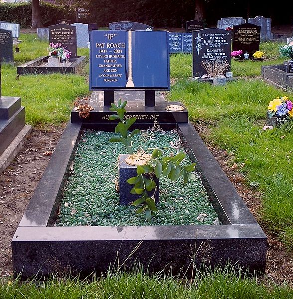 Roach's grave in Bromsgrove