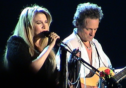 Stevie Nicks y Lindsey Buckingham en vivo en 2003