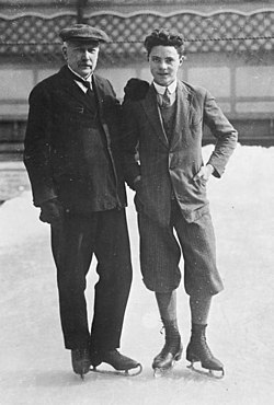 Карл Шефер с Эдуардом Энгельманном (слева) в 1931 году