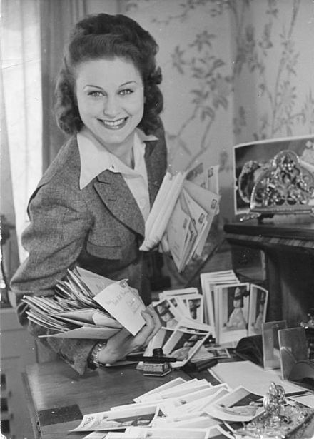 Marika Rökk with fan mail, c. 1940.