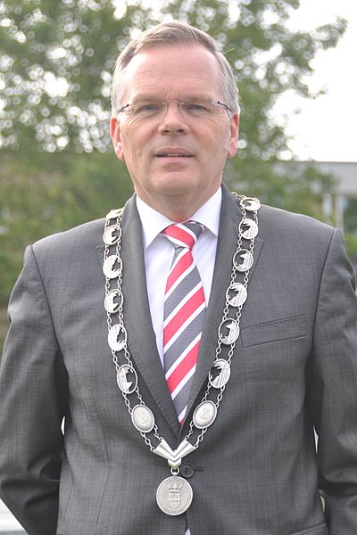 File:Burgemeester J.J. Luteijn van Cromstrijen.JPG