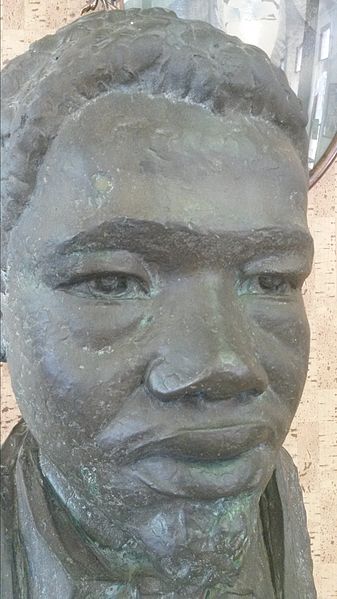 File:Bust of Adam Kok III.jpg