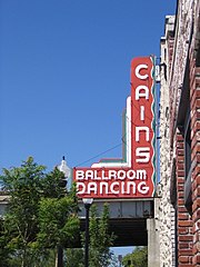 El Cain's Ballroom llegó a ser conocido como el Carnegie Hall of Western Swing[6] a principios del siglo XX.