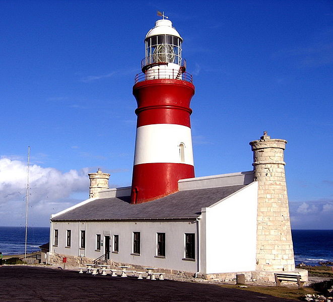 File:Cape L'Agulhas Lighthouse.jpg