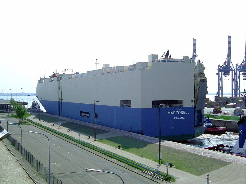 File:Car carrier Martorell.jpg