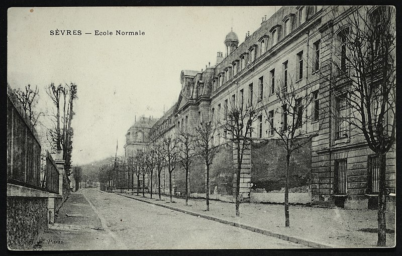 File:Carte postale - Sèvres - Ecole Normale - 9FI-SEV 148.jpg