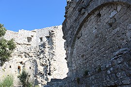 Intérieur du château et ses meurtrières