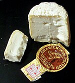 Photographie montrant un chabichou, fromage au lait de chèvre.
