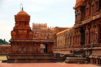 Chandeshvara shrine at the Brihadisvara Temple.jpg