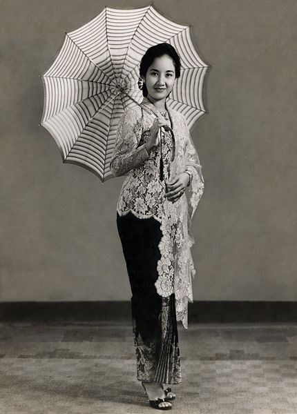 File:Chitra Dewi, c. 1960, by Tati Studio.jpg