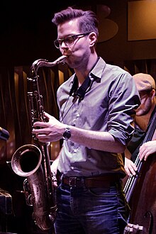 Picture of Christoph Beck at a concert in the jazz club BIX Stuttgart (2017).