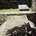 Collectie Nationaal Museum van Wereldculturen TM-20030076 Oude graven bij de ruines van de uit 1774 daterende Nederlands Hervormde Kerk Sint Eustatius Boy Lawson (Fotograaf).jpg