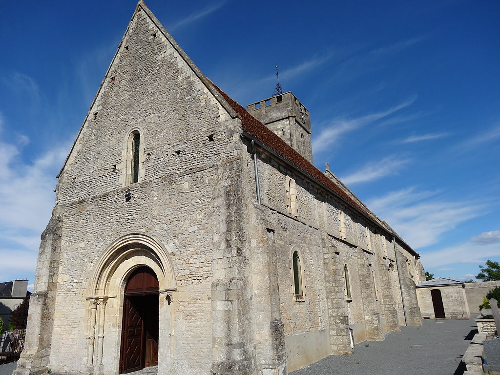 Colleville-Montgomery (14) église vue du sud-ouest.JPG